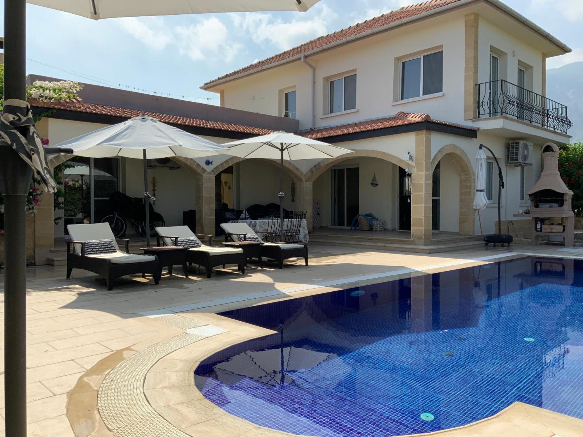 Casa Santos Kyrenia Villa Кирения Екстериор снимка