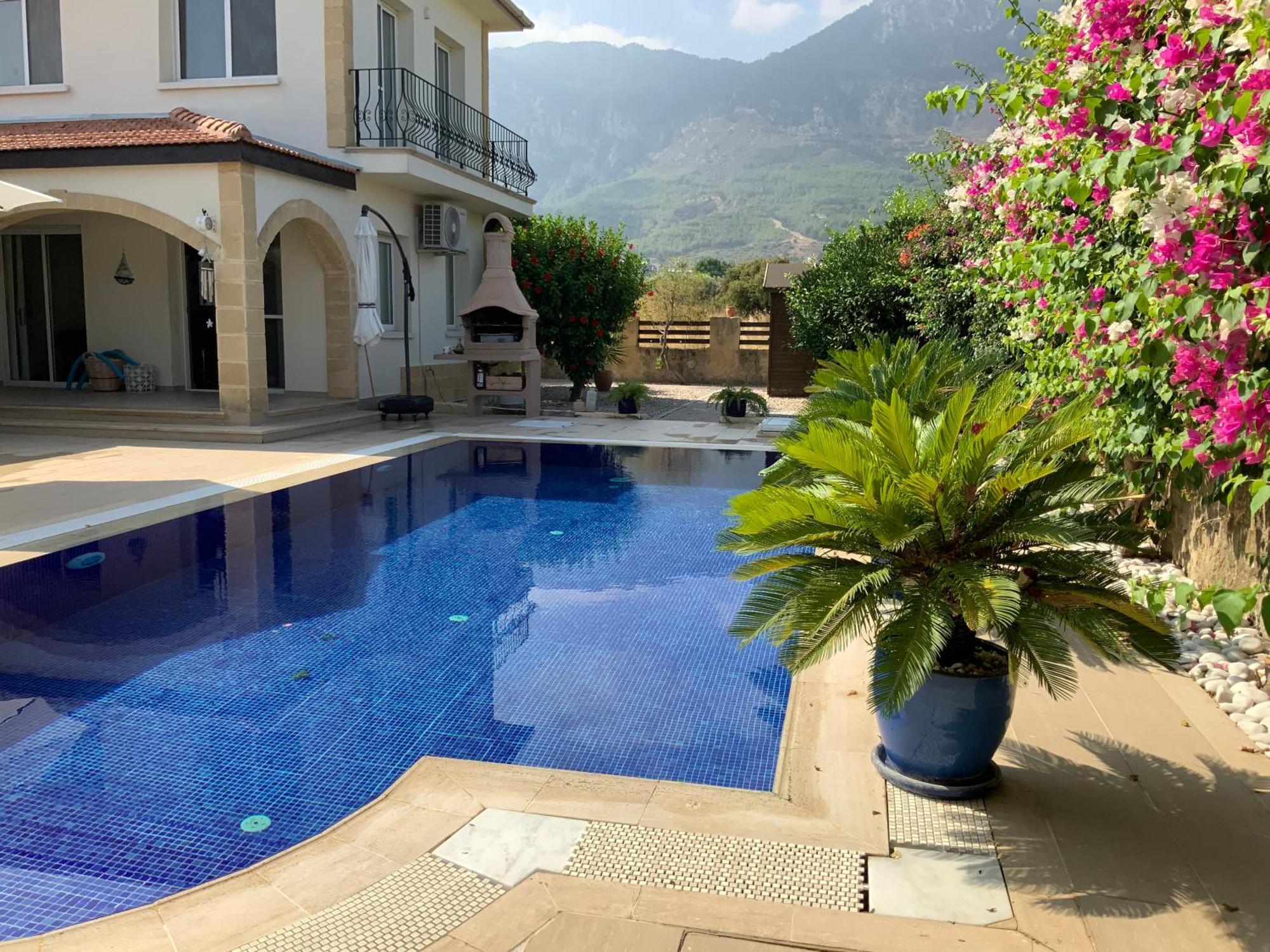 Casa Santos Kyrenia Villa Кирения Екстериор снимка