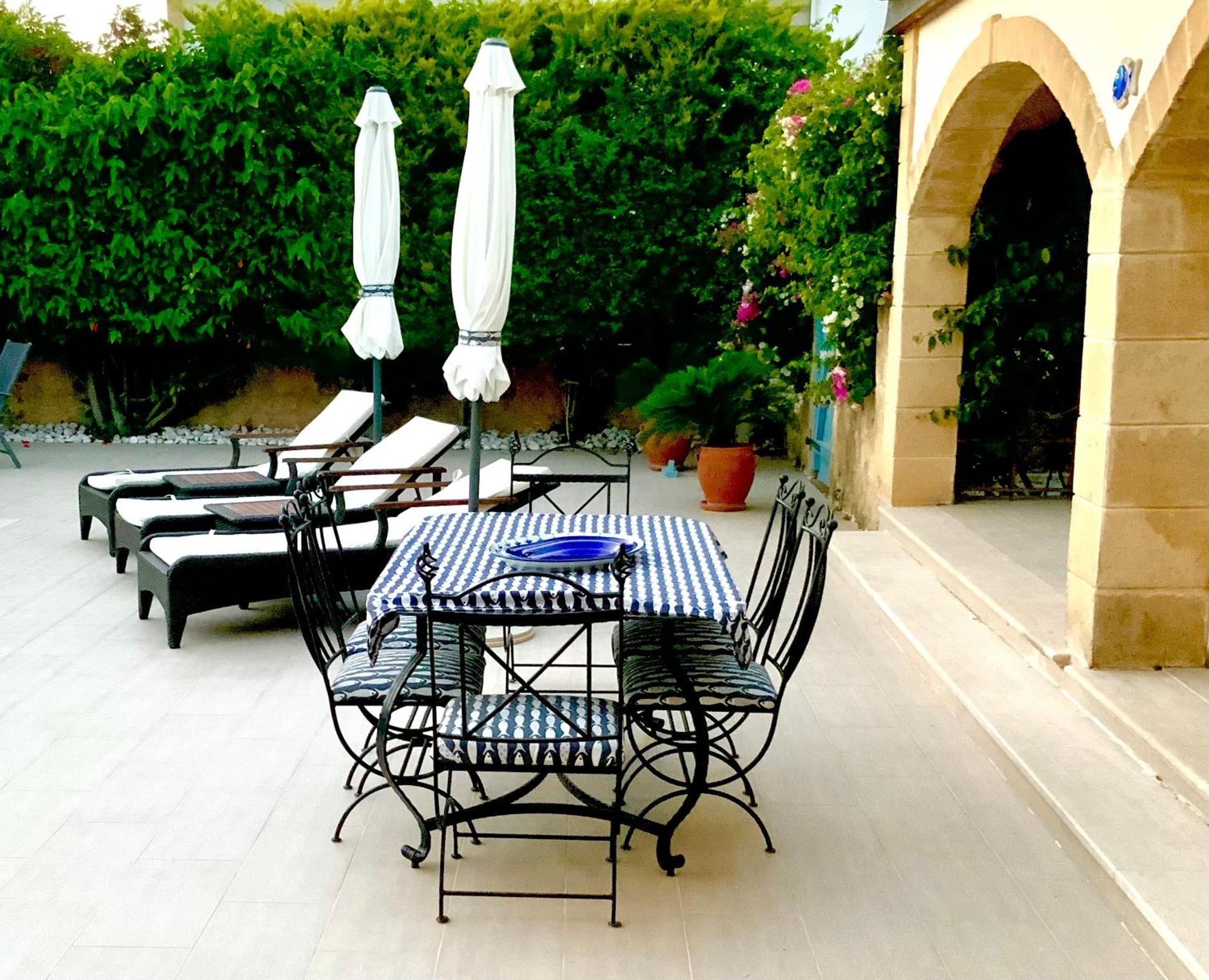 Casa Santos Kyrenia Villa Кирения Екстериор снимка