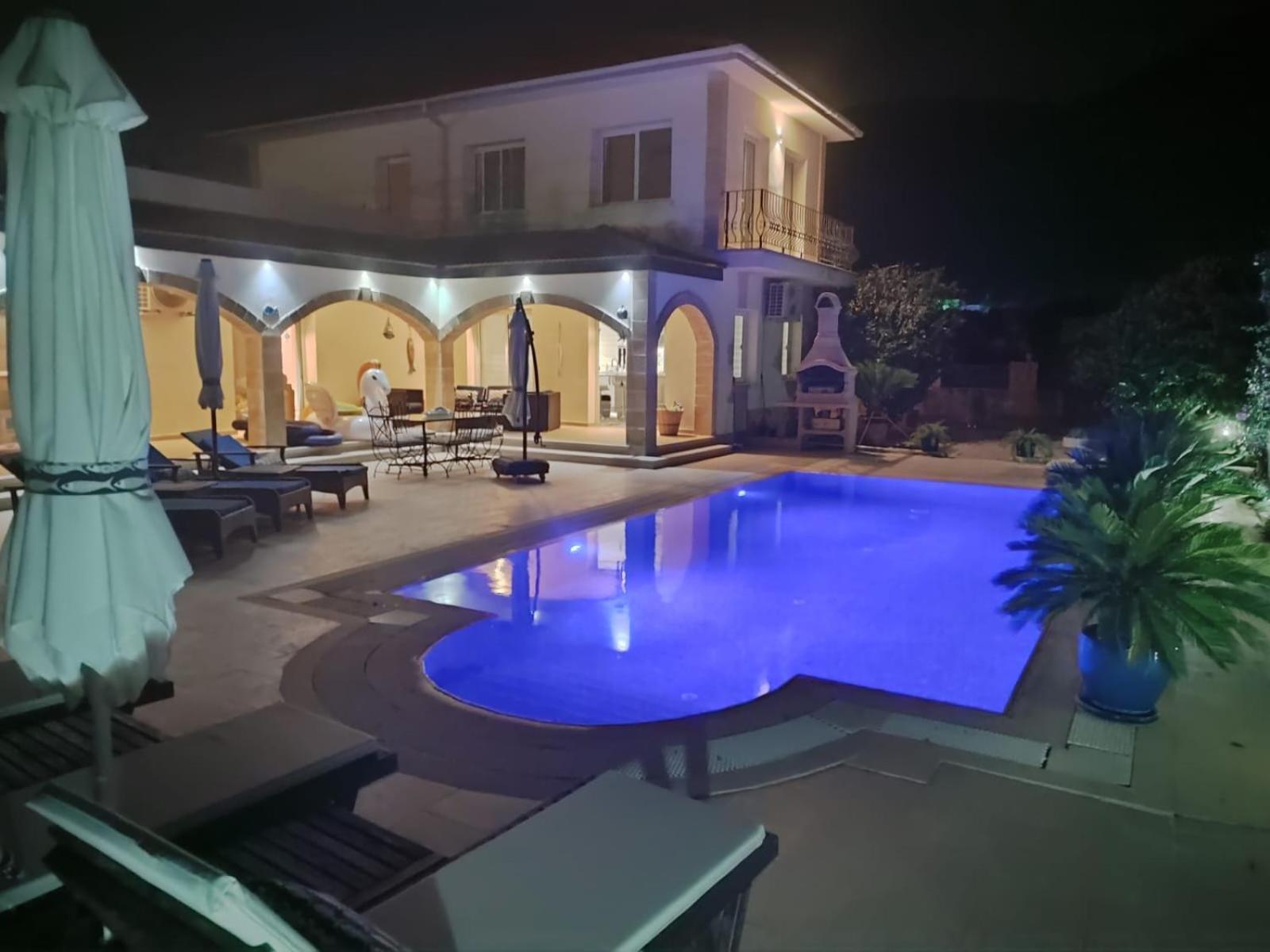 Casa Santos Kyrenia Villa Кирения Екстериор снимка